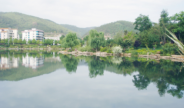 人民防空及廣場(chǎng)、公園