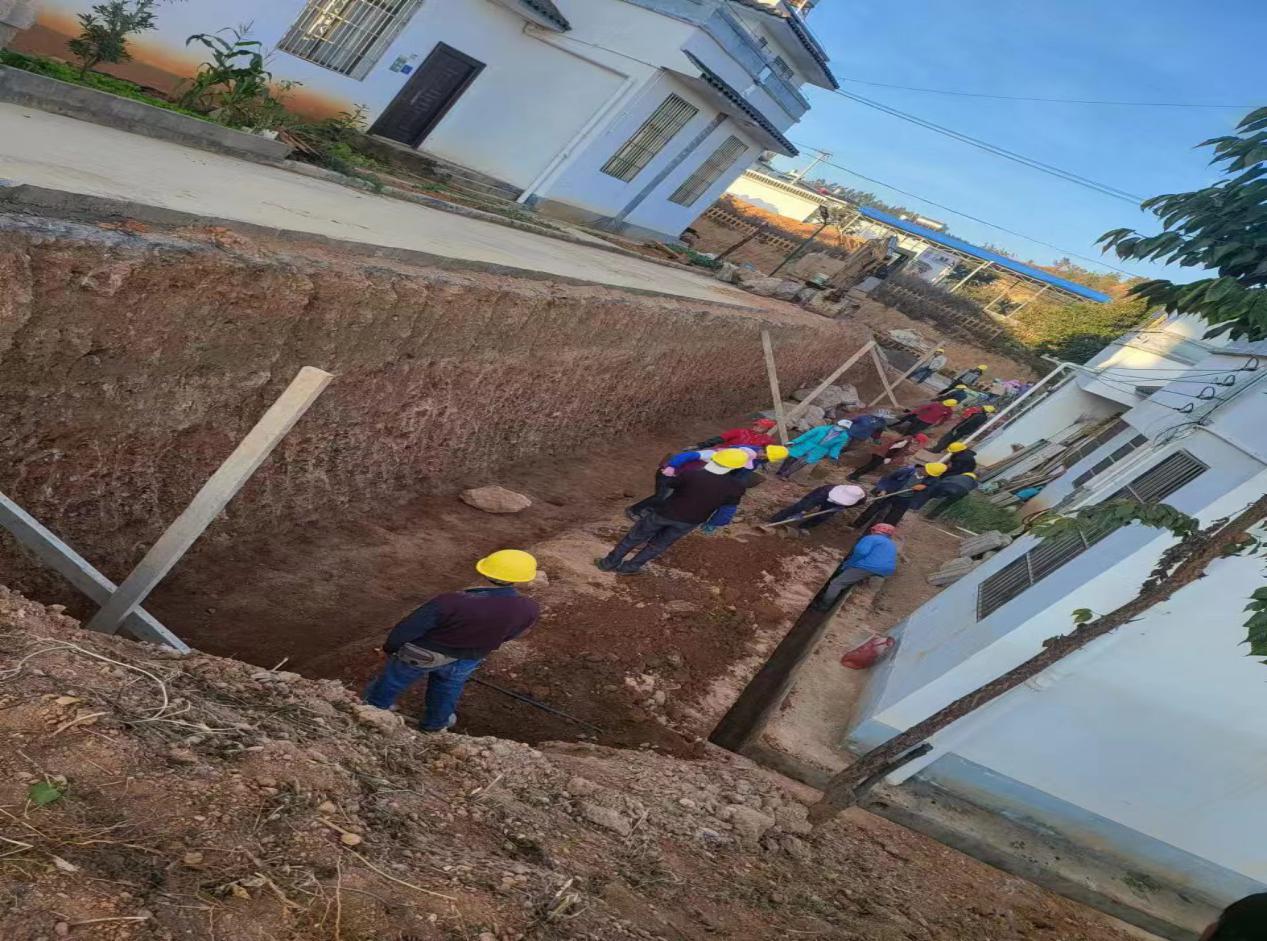 昆明市東川區(qū)拖布卡鎮(zhèn)新街村半邊街集中安置點(diǎn)基礎(chǔ)實(shí)施配套項(xiàng)目通過竣工驗(yàn)收